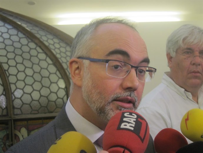 El secr.de Universitats Arcadi Navarro                   