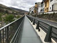 Fomento pone en servicio dos pasarelas peatonales en Cabezuela del Valle entre la carretera N-110 y el río Jerte