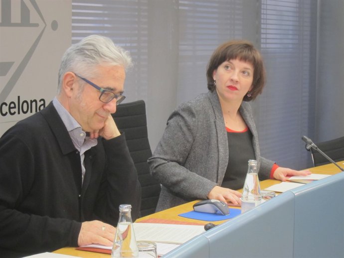  La Tinent D'Alcalde Laia Ortiz I El Regidor Josep Maria Montaner
