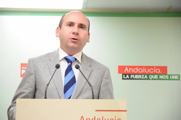 Francisco Conejo PSOE-A Málaga socialista política institucional secretario 