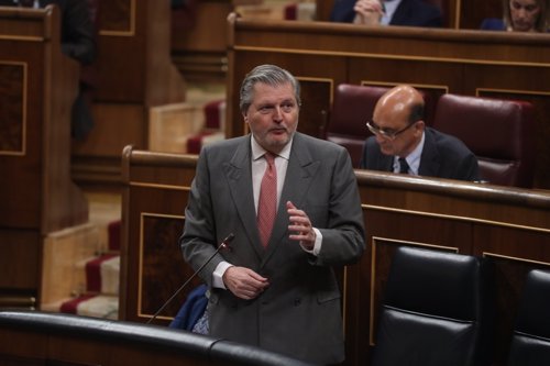 Méndez de Vigo en la sesión de control al Gobierno en el Congreso