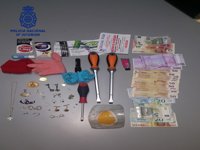 Sucesos.- A prisión tres mujeres por varios robos en viviendas de Sevilla mediante la técnica del 'resbalón'