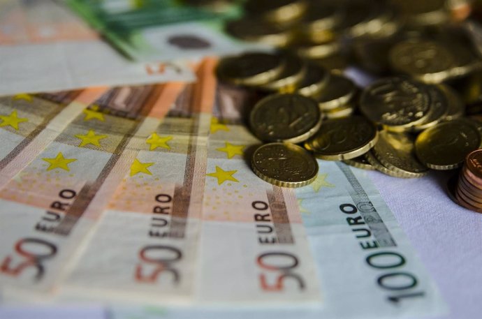 Monedes, moneda, bitllet. Bitllets, euro , euros, capital, efectiu, metàl·lic