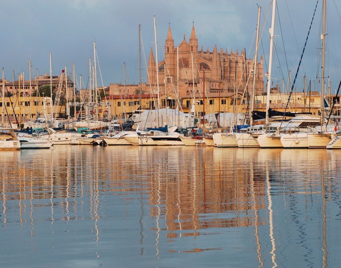 Catedral y Puerto de Palma de Mallorca