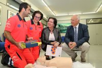 Más de 200 profesionales de la Junta se forman en el uso de desfibriladores automáticos