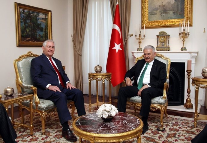 Rex Tillerson y Mevlut Cavusoglu