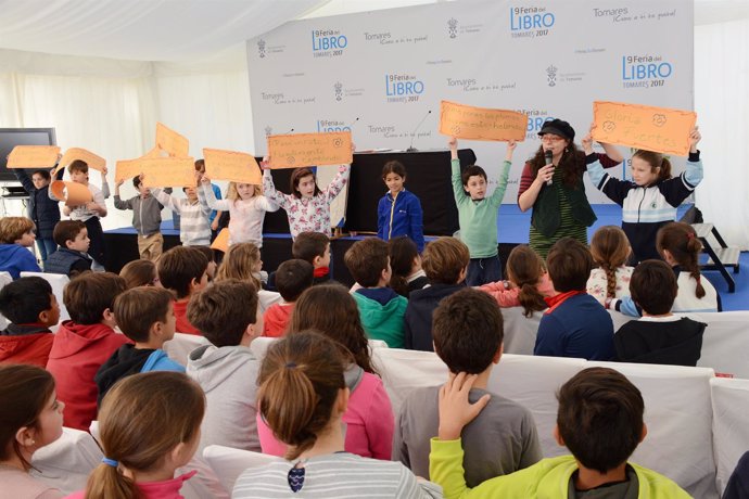 Los niños de Tomares en el Concurso de Poesía Gloria Fuertes