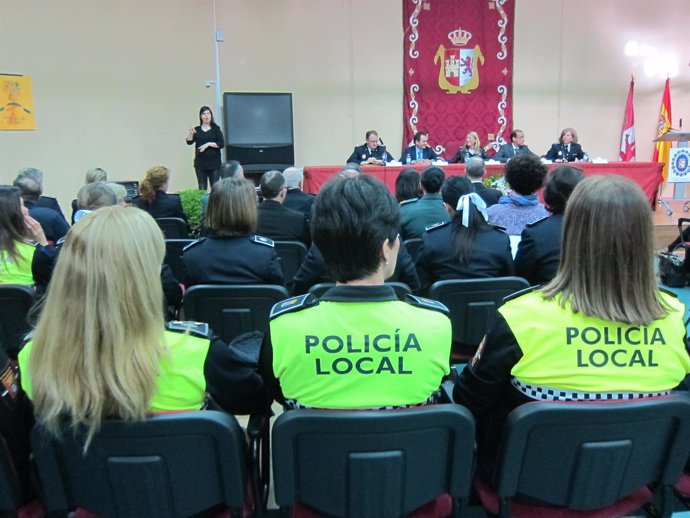 Encuentro de mujeres policías locales en Cáceres