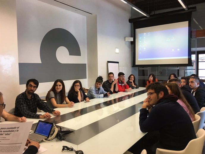 Un momento del taller del IAJ celebrado en Casa Árabe