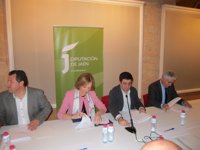 Andalucía prevé cerrar la campaña con 1.040.000 toneladas de aceite de oliva