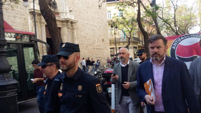 El presidente de HazteOir.Org durante su visita a València 