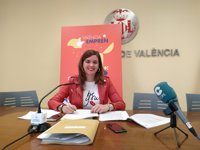 El PSPV en el Ayuntamiento de València pide debatir la medida de Grezzi de prohibir aparcar en el carril bus de noche