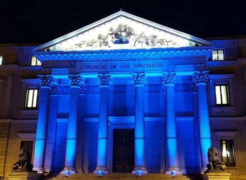 Monumentos y edificios de toda España se iluminan de azul por el Día Mundial del