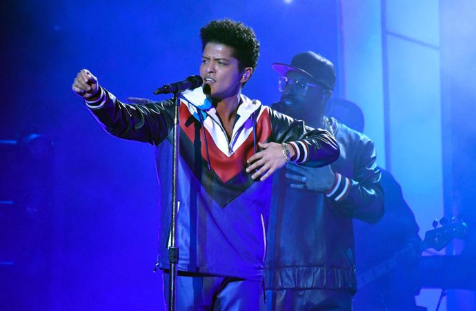 Feb 12, 2017; Los Angeles, CA, USA; Bruno Mars performs during the 59th Annual G