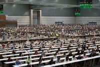 Más de 20.000 personas inician las selección para las bolsas de trabajo de la administración vasca