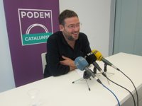 Podem desea suerte a los 'comuns' y reivindica construir la política "desde abajo"