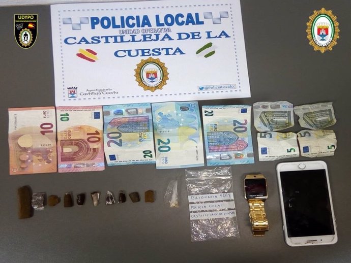 Material intervenido por la Policía Local de Castilleja de la Cuesta (Sevilla)
