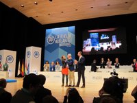 Gamarra felicita a Ceniceros y asume su compromiso "de trabajar codo con codo con él por el PP de La Rioja"