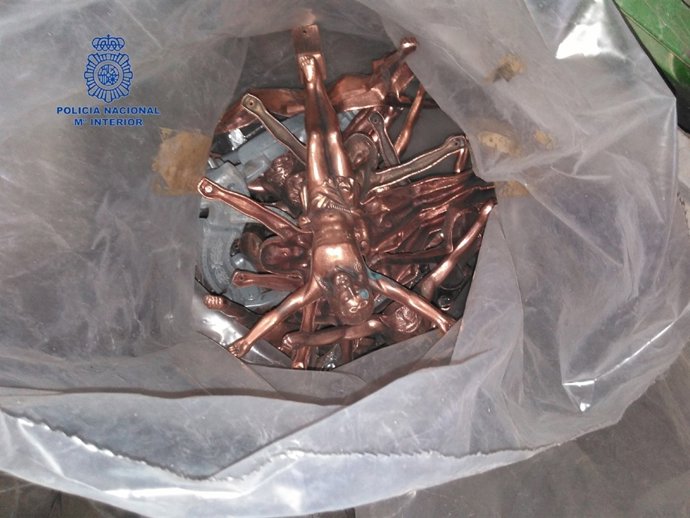 El detenido vendió casi 1.500 kilos de material sin autorización