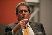 El ministro de Economia de Perú justifica el aumento del défifit fiscal para reconstuir el país