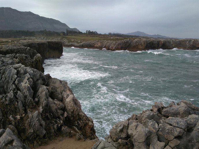 Bufones de Pria, Turismo verde, naturaleza, mar cantábrico, costa asturiana