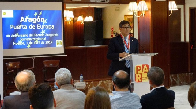 Arturo Aliaga clausura la Jornada del PAR en Huesca.