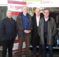 Fernando Trueba, premiado con la 'Siñal d'Onor a Espiello'