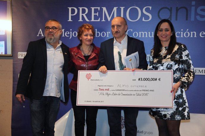 Alipio Gutierrez recibe el  IV Premio ANIS por su trayectoria profesional