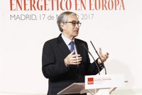 Jáuregui desea que tras la disolución de ETA "la democracia sea generosa" y se "humanice" el sistema penitenciario