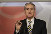 Jáuregui cree que tanto Patxi López como Susana Díaz son "garantía de futuro para el PSOE" y desea que "se entiendan"