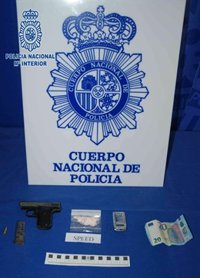 Detenidos un hombre y una mujer en Logroño tráfico de drogas y posesión de armas