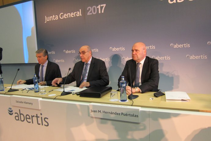 Francisco Reynés, Salvador Alemany, Juan Hernández Puértolas