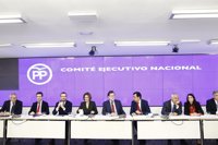 Cifuentes, sobre el presidente de Murcia: "Apoyo a mis compañeros pero tiene que ser 'Génova' quien decida" 