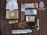 Sucesos.- Detenido un matrimonio por vender droga en su vivienda de San Juan de Aznalfarache