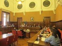 La "gestión rigurosa" de la Diputación permite aportar otros 17 millones a los 97 municipios