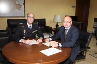 Gómez Iglesias recibe al nuevo comisario jefe provincial del CNP en Valladolid