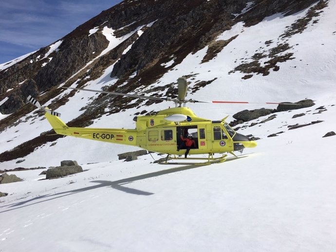 Rescate en helicóptero en el Pico Tres Mares