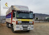 La Guardia Civil detiene al conductor de un camión pesado que superaba cinco veces la tasa de alcohol