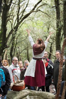 Una ruta teatralitzada en un parc natural de Barcelona