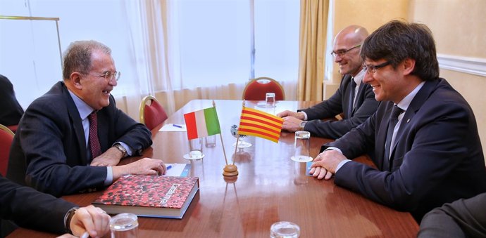 Romano Prodi, Raül Romeva i  Carles Puigdemont