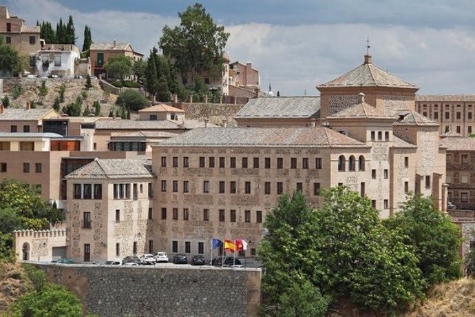 Edificio de las Cortes de Castilla-La Mancha