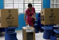 La OEA descarta irregularidades en las elecciones y lamenta el "uso político" de las encuestas a pie de urna