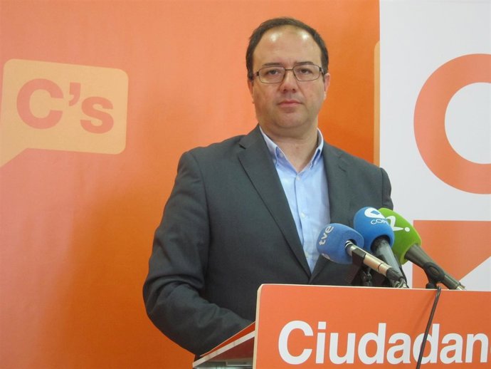 Cayetano Polo en rueda de prensa    