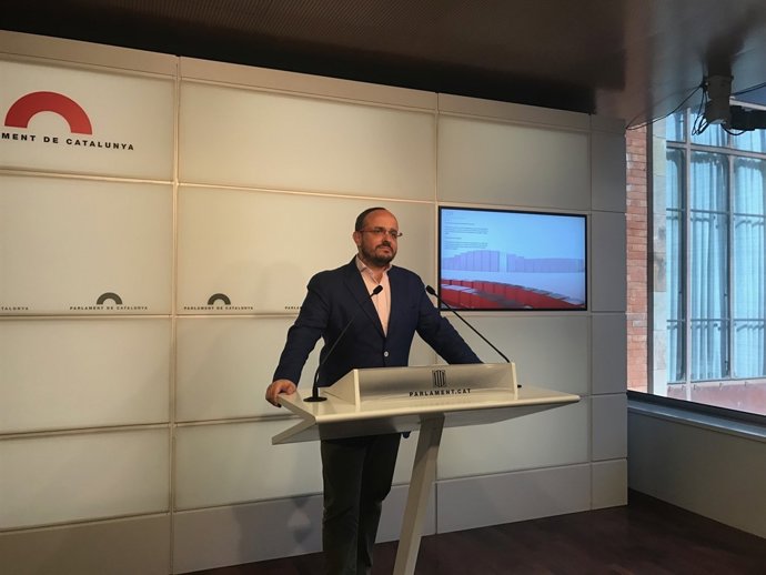 El portaveu del PP en el Parlament, Alejandro Fernández