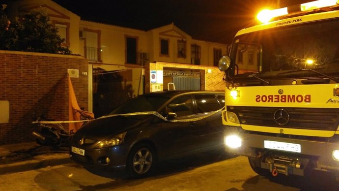 Vivienda donde se ha registrado el incendio con tres fallecidos en Jerez