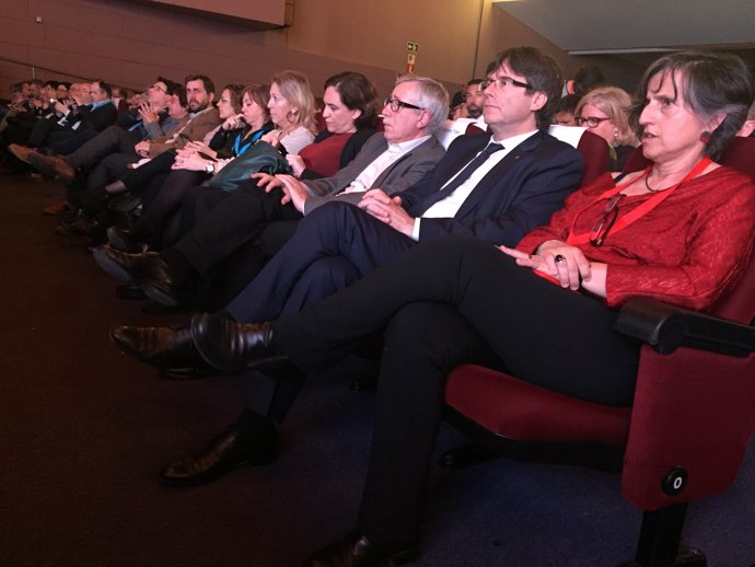 El president C.Puigdemont i membres del Govern al XI Congrés de CC.OO.