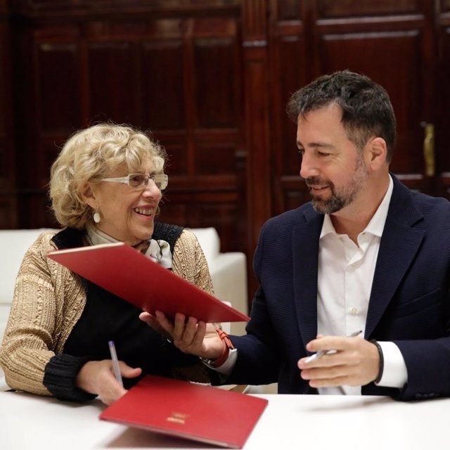 Alcaldesa de Madrid, Manuela Carmena, con alcalde de Rivas, Pedro del Cura