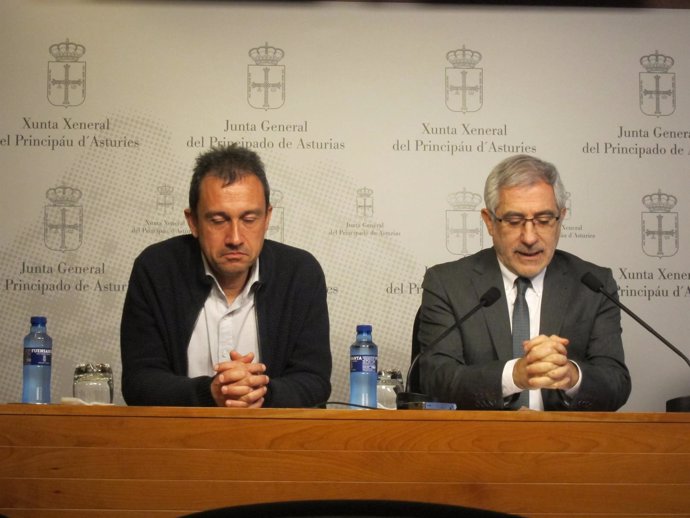 Gaspar Llamazares y Ovidio Zapico, diputados de IU en Asturias