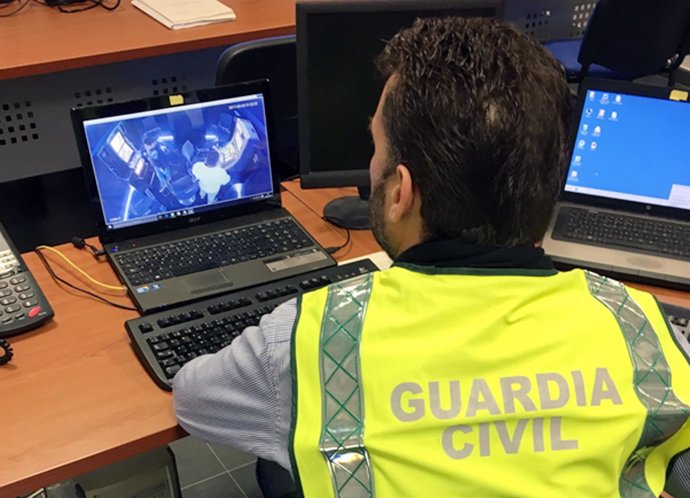 La Guardia Civil Desmantela Un Grupo Criminal Especialista En Manipular Máquinas