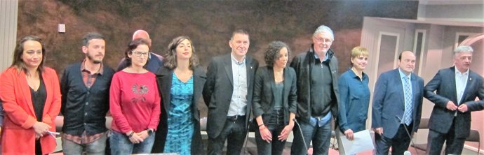                  Partits I Sindicats Demanen A ETA El Desarmament Defi          